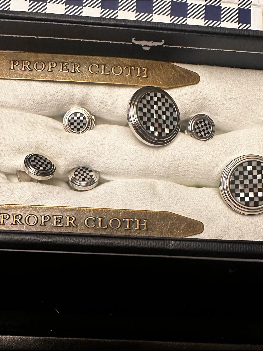 Proper Cloth accessory set NEW IN BOX includes two collar matching cufflinks